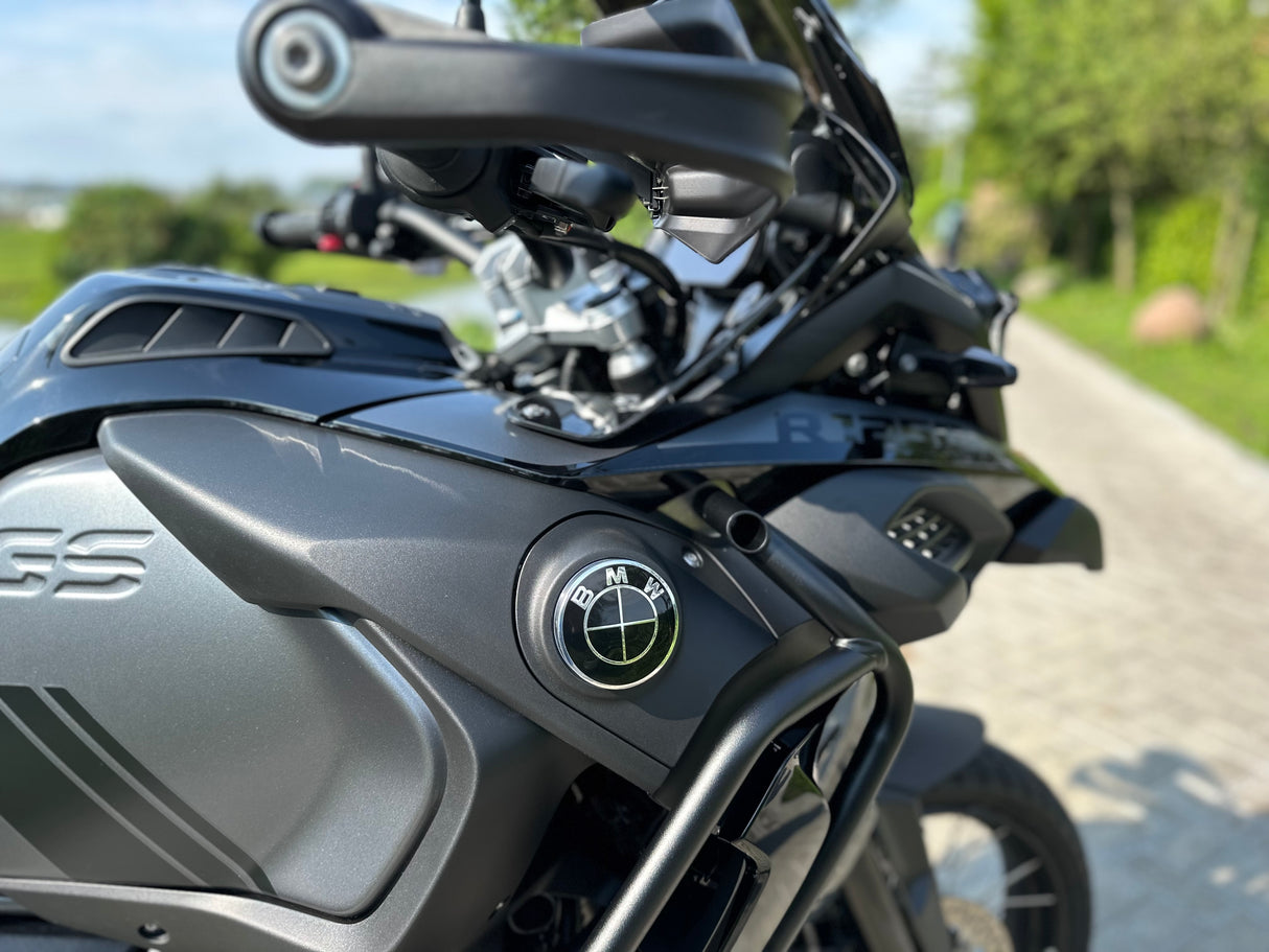 BMW r 1250 gs Adventure triple black full custom 2023 Dr. Jekyll & Mr. Hyde