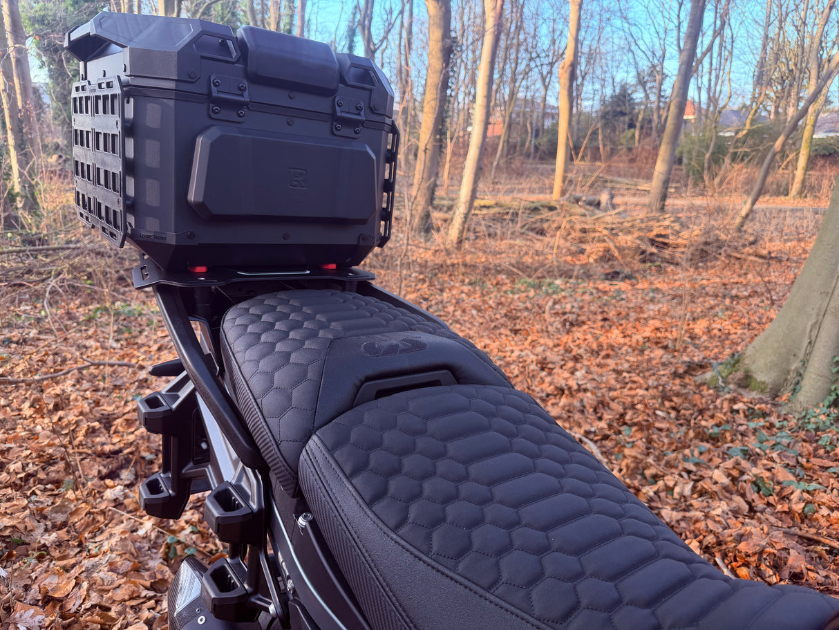 BMW R 1300 GS Adventure black on black 2025 AKRAPOVIC full custom