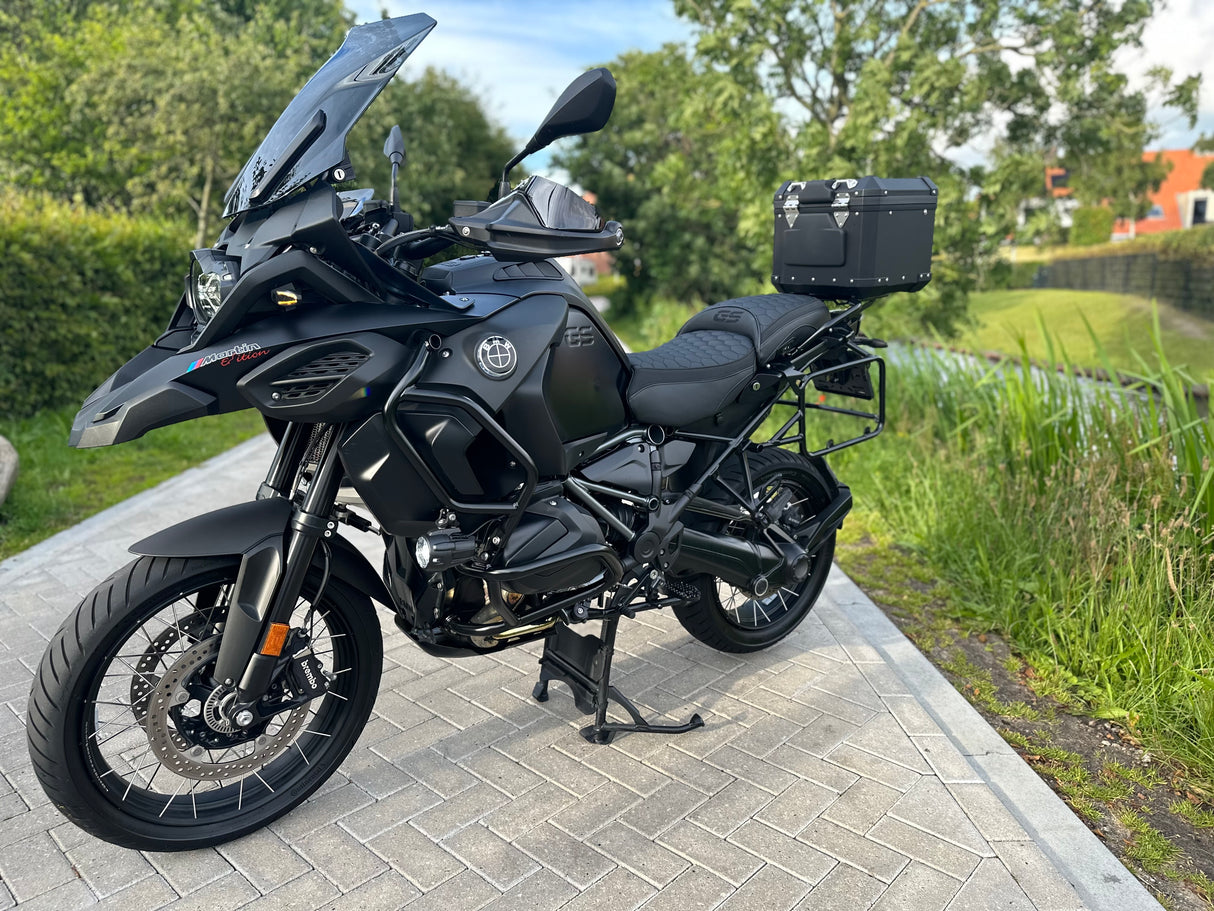 BMW r 1250 gs Adventure black on black 2022 Akrapovic