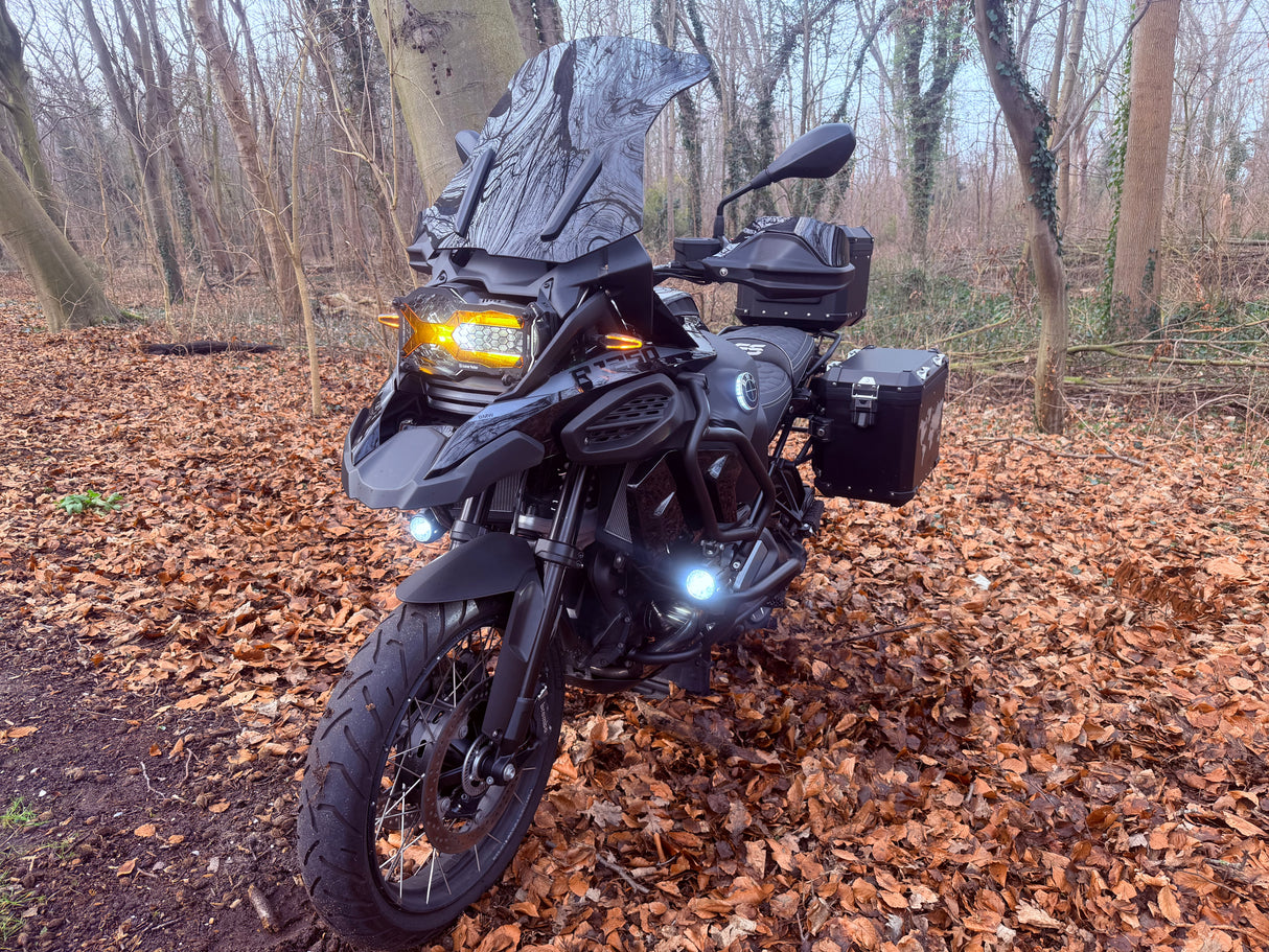 BMW r 1250 gs adventure 2023 triple black dr. Jekill & Mr. Hyde full custom