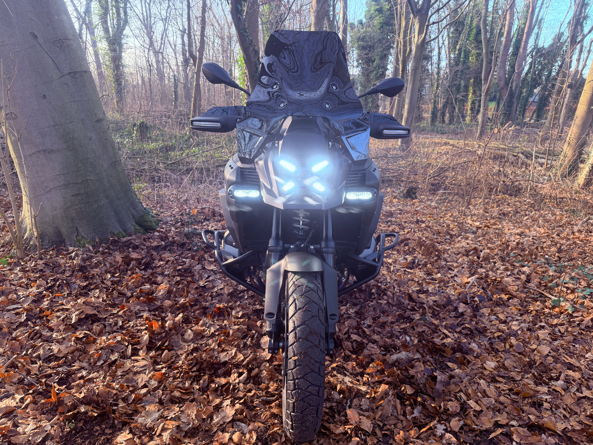 BMW R 1300 GS Adventure black on black 2025 AKRAPOVIC full custom