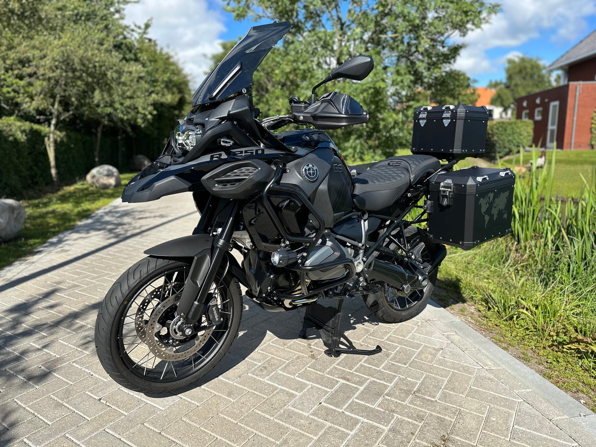 BMW r 1250 gs Adventure triple black custom Akrapovic
