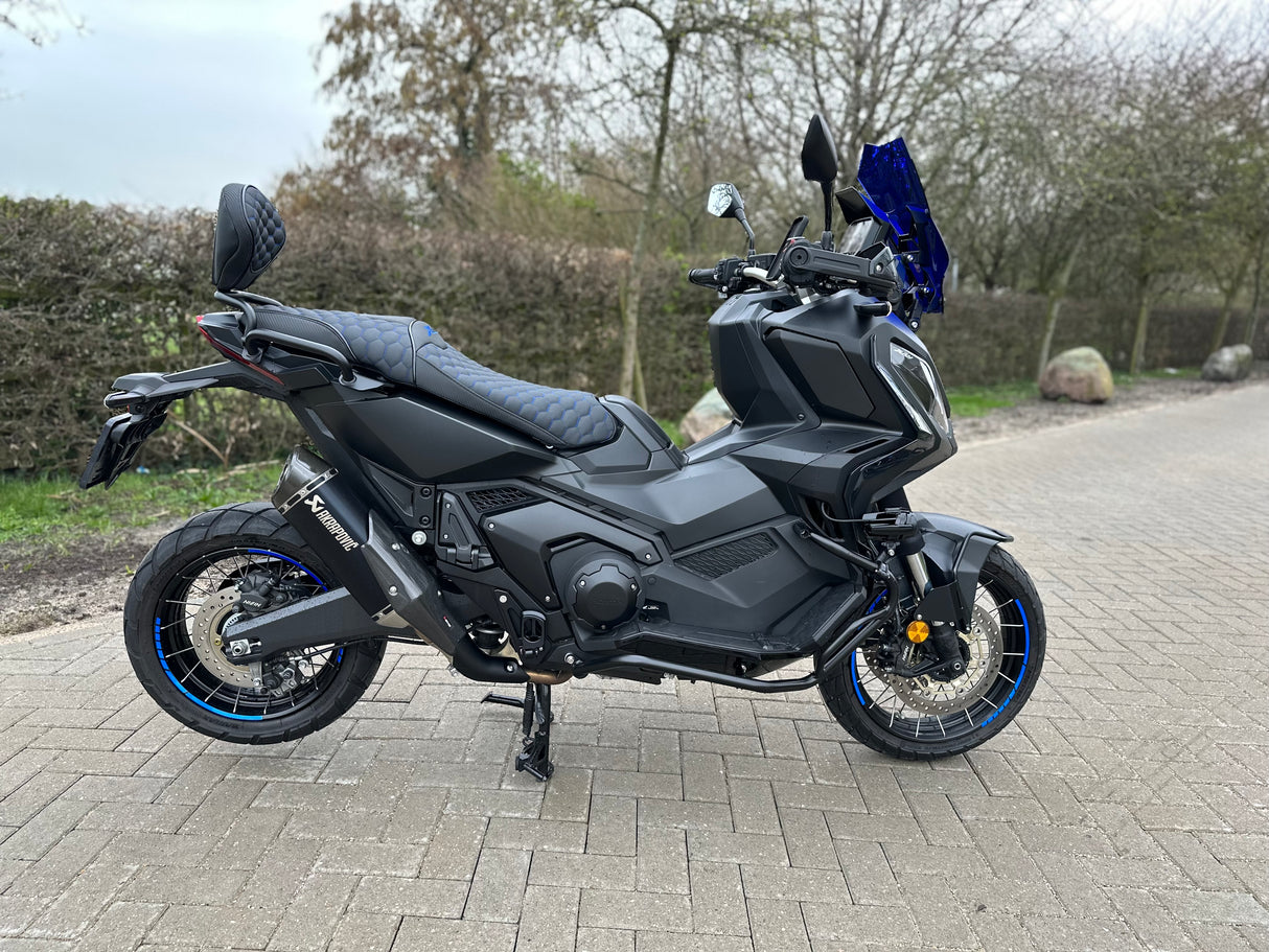 Honda x-adv 750 blue edition full custom Akrapovic