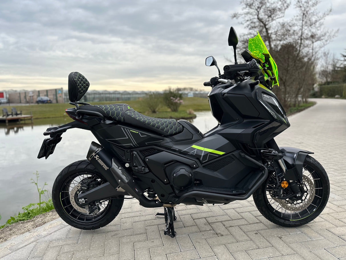 Honda x-adv 750 neon green edition full custom Akrapovic