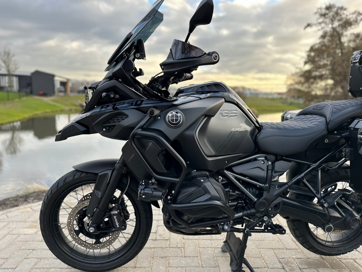 BMW R 1250 gs Adventure 2022 triple black custom full Akrapovic