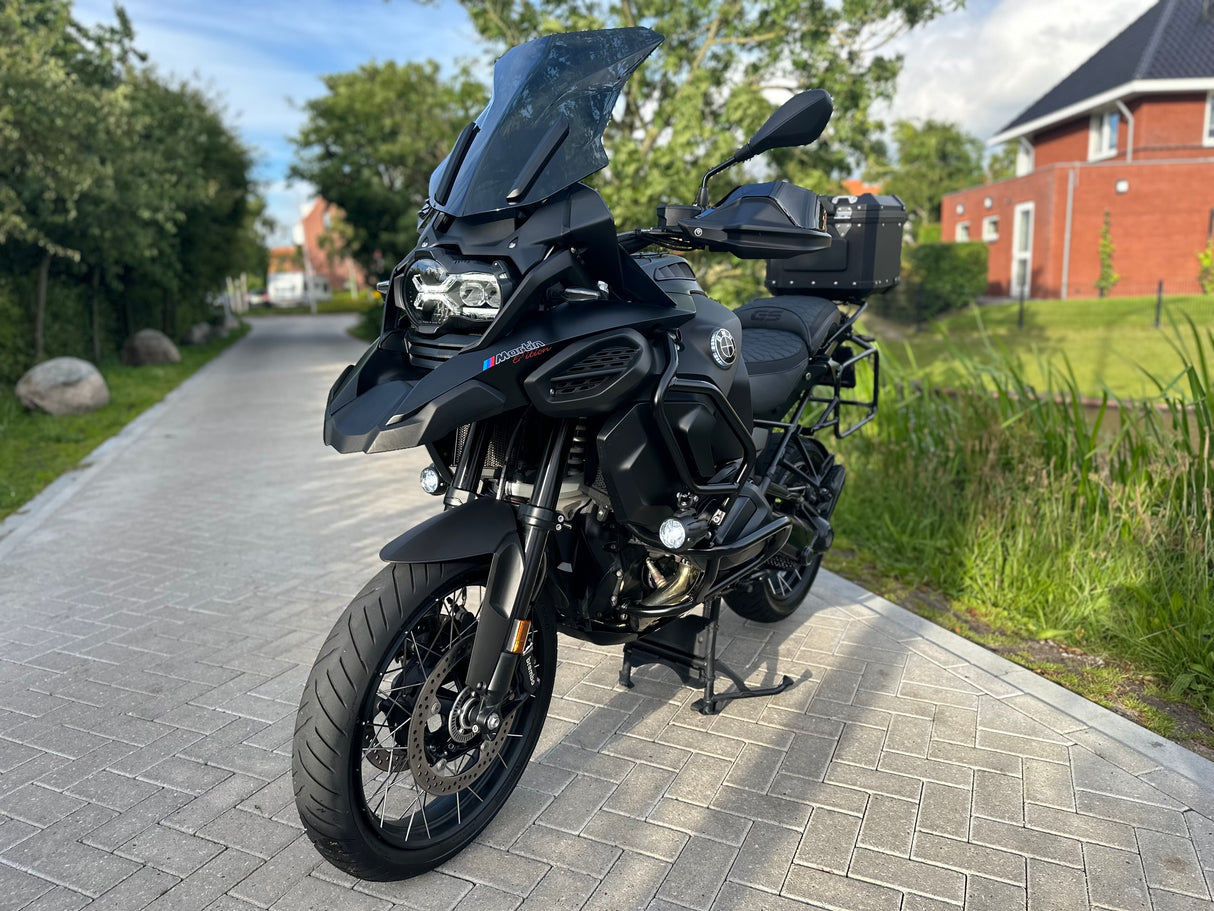 BMW r 1250 gs Adventure black on black 2022 Akrapovic