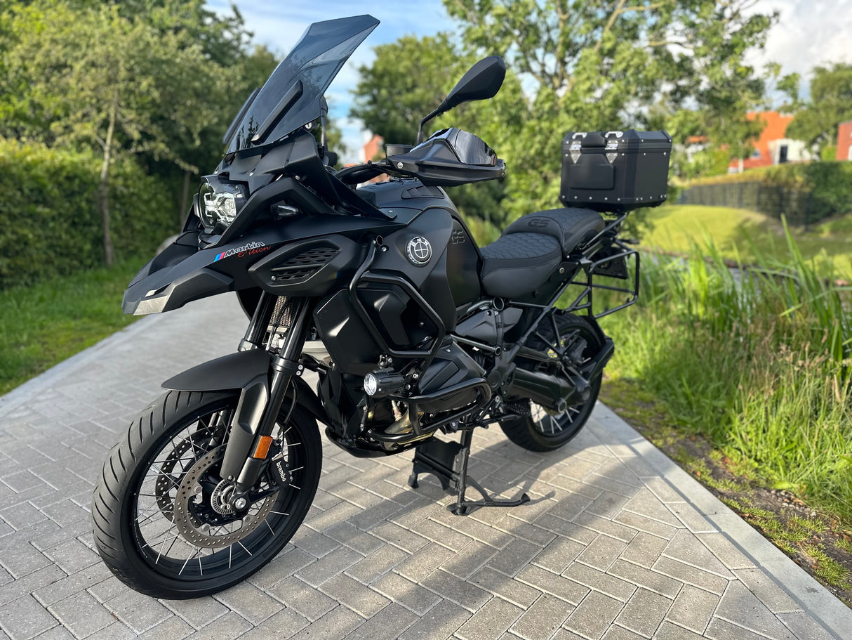 BMW r 1250 gs Adventure black on black 2022 Akrapovic