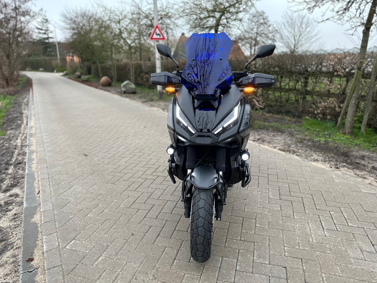 Honda x-adv 750 blue edition full custom Akrapovic