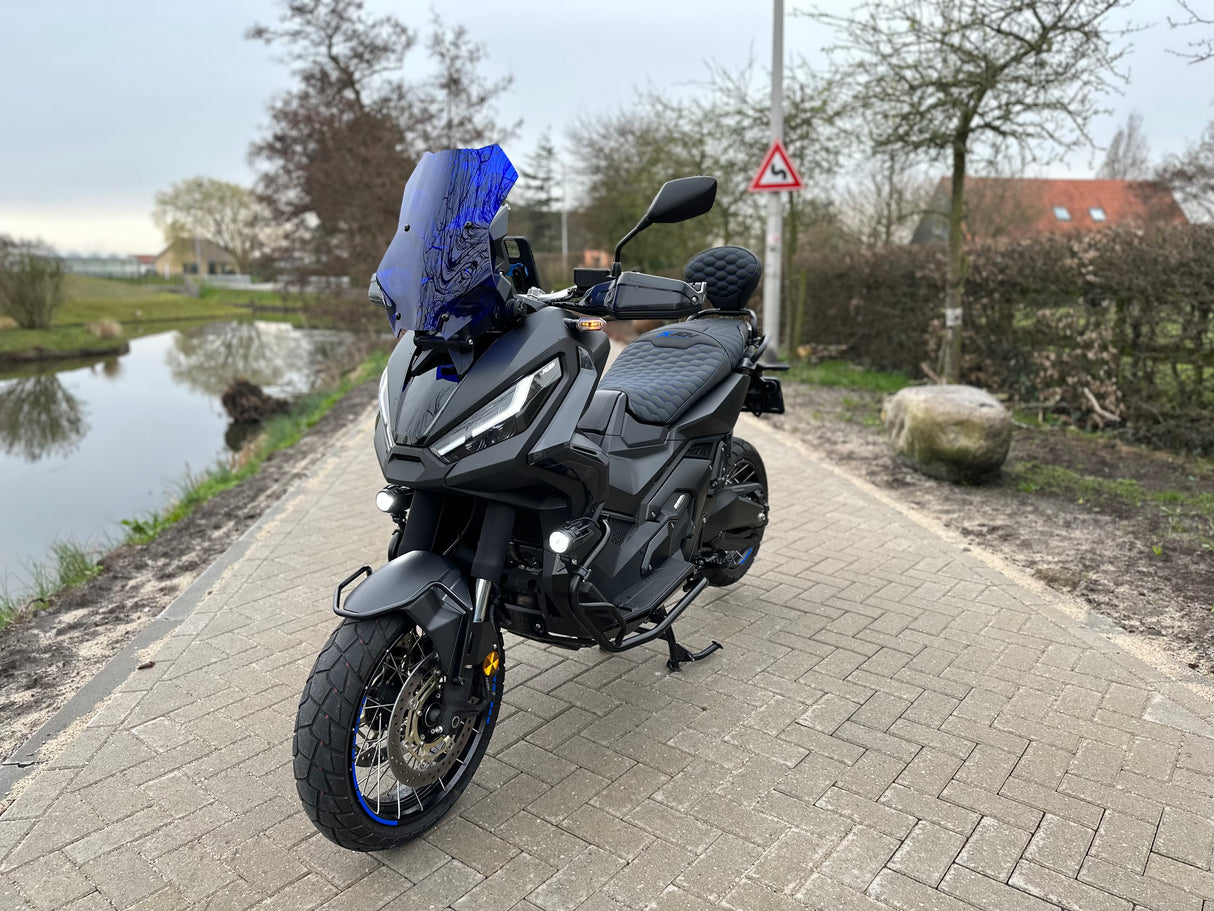 Honda x-adv 750 blue edition full custom Akrapovic