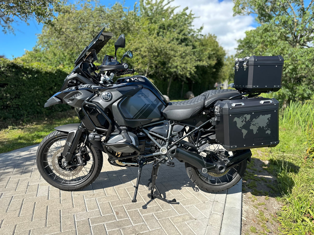 BMW r 1250 gs Adventure triple black custom Akrapovic