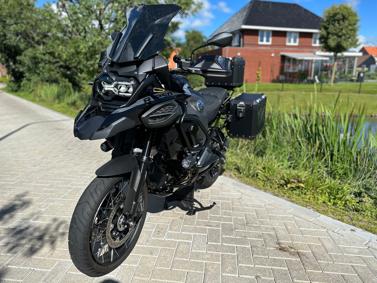 BMW r 1250 gs Adventure triple black custom Akrapovic