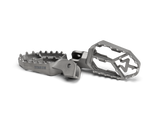 AKRAPOVIC ADVENTURE VOETSTEPS TITANIUM