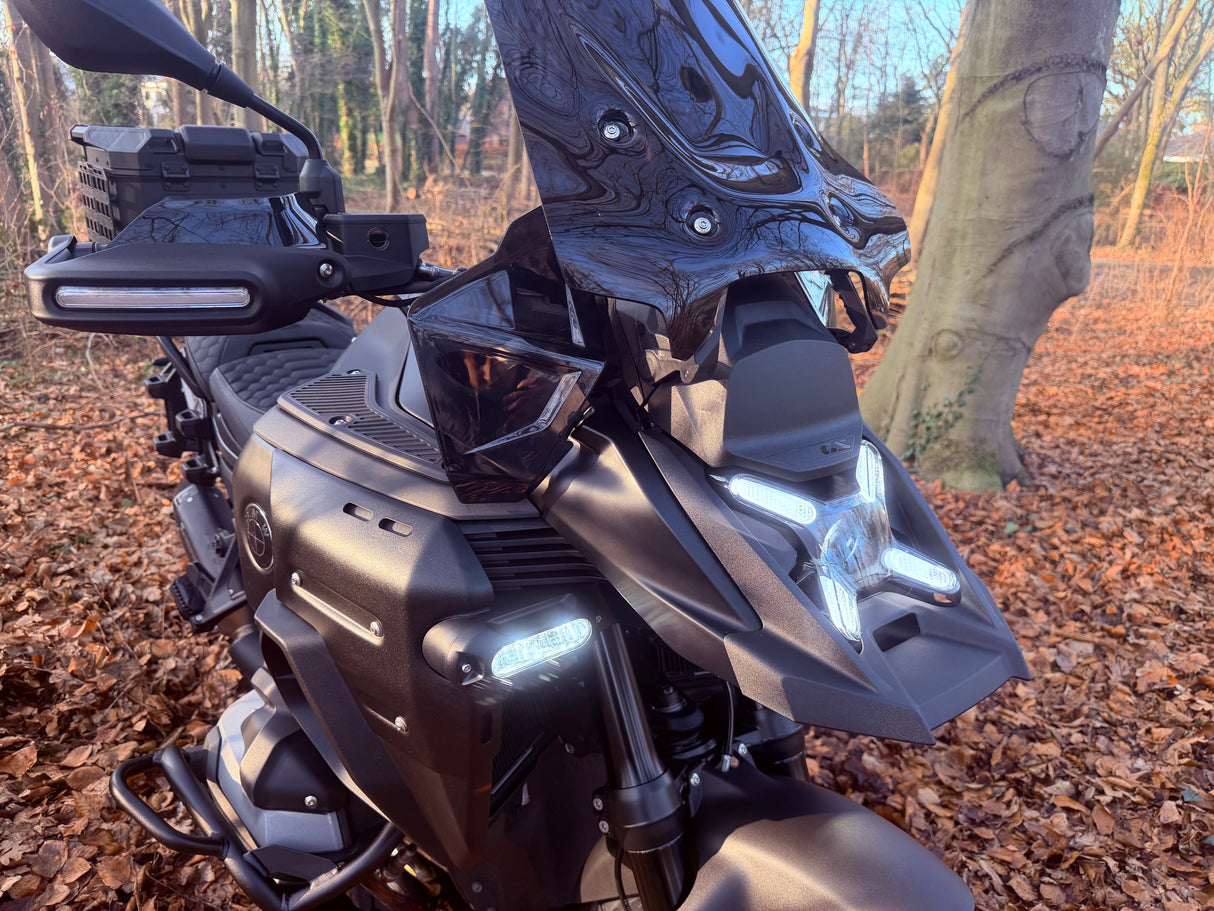BMW R 1300 GS Adventure black on black 2025 AKRAPOVIC full custom