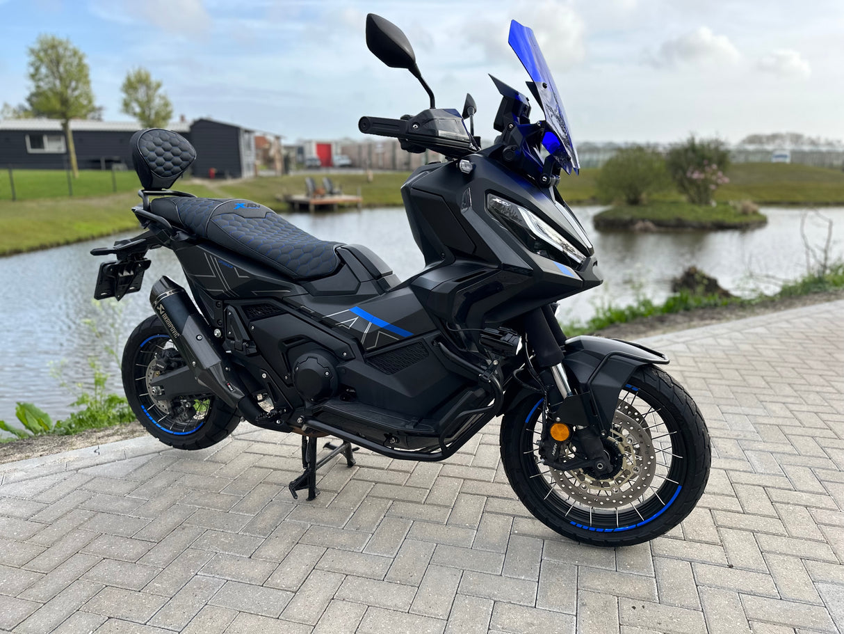 Honda x-adv 750 blue edition full custom Akrapovic