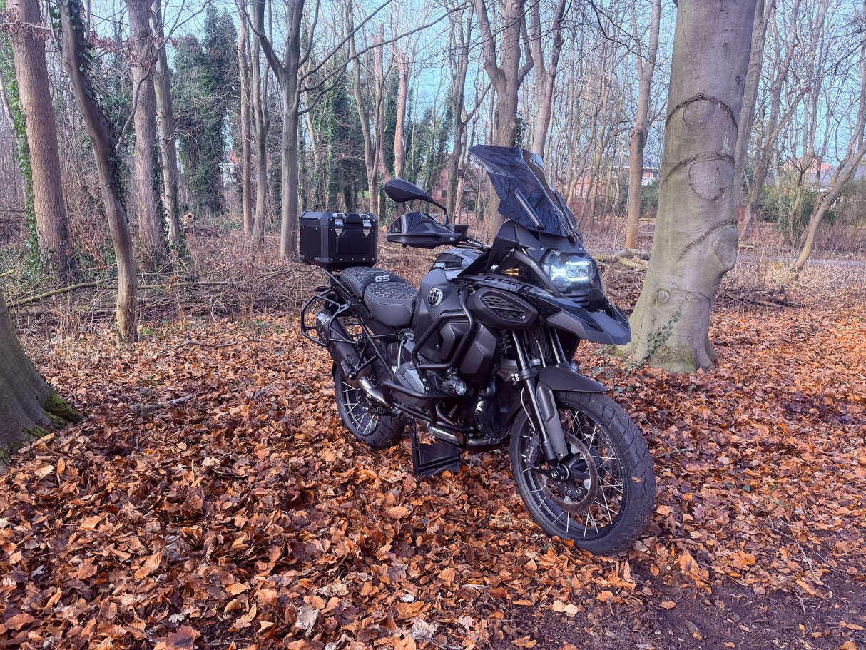 BMW R 1250 gs adventure Triple Black 2024 Akrapovic full custom
