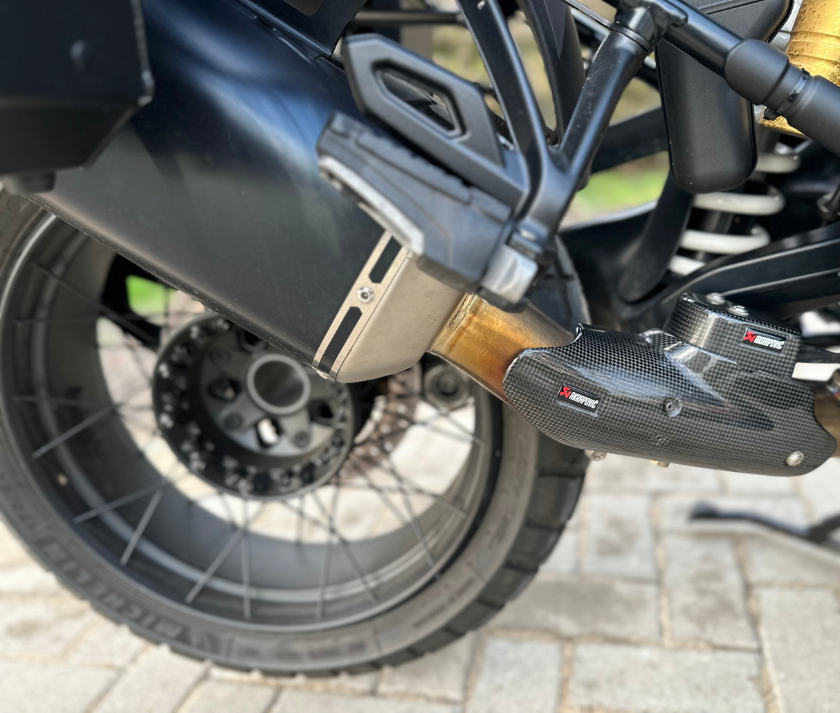 BMW R 1250 gs Adventure 2022 triple black custom full Akrapovic