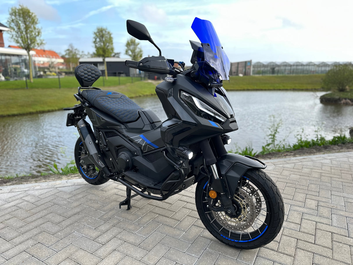 Honda x-adv 750 blue edition full custom Akrapovic