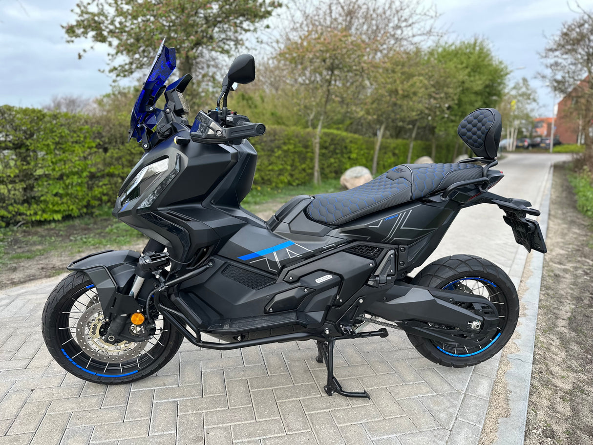 Honda x-adv 750 blue edition full custom Akrapovic