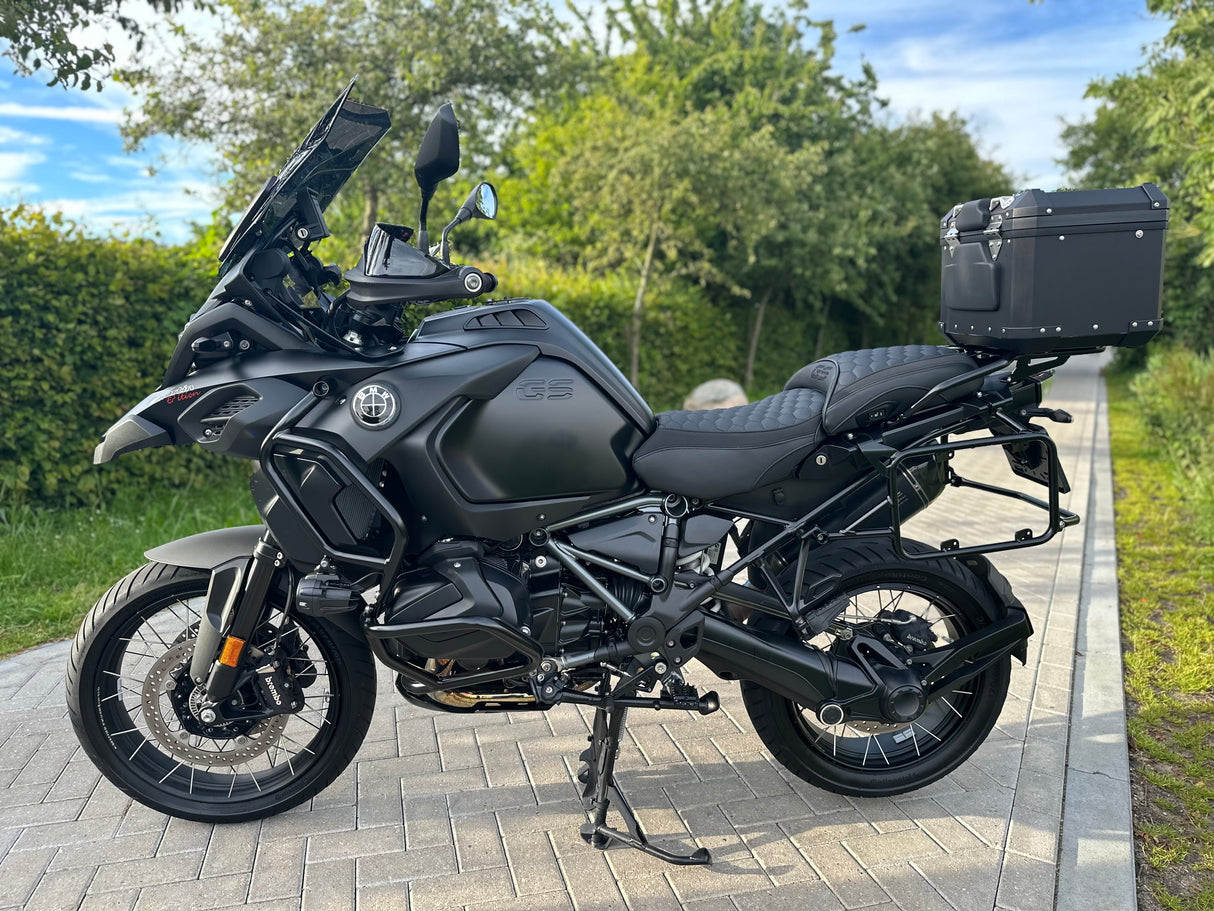 BMW r 1250 gs Adventure black on black 2022 Akrapovic