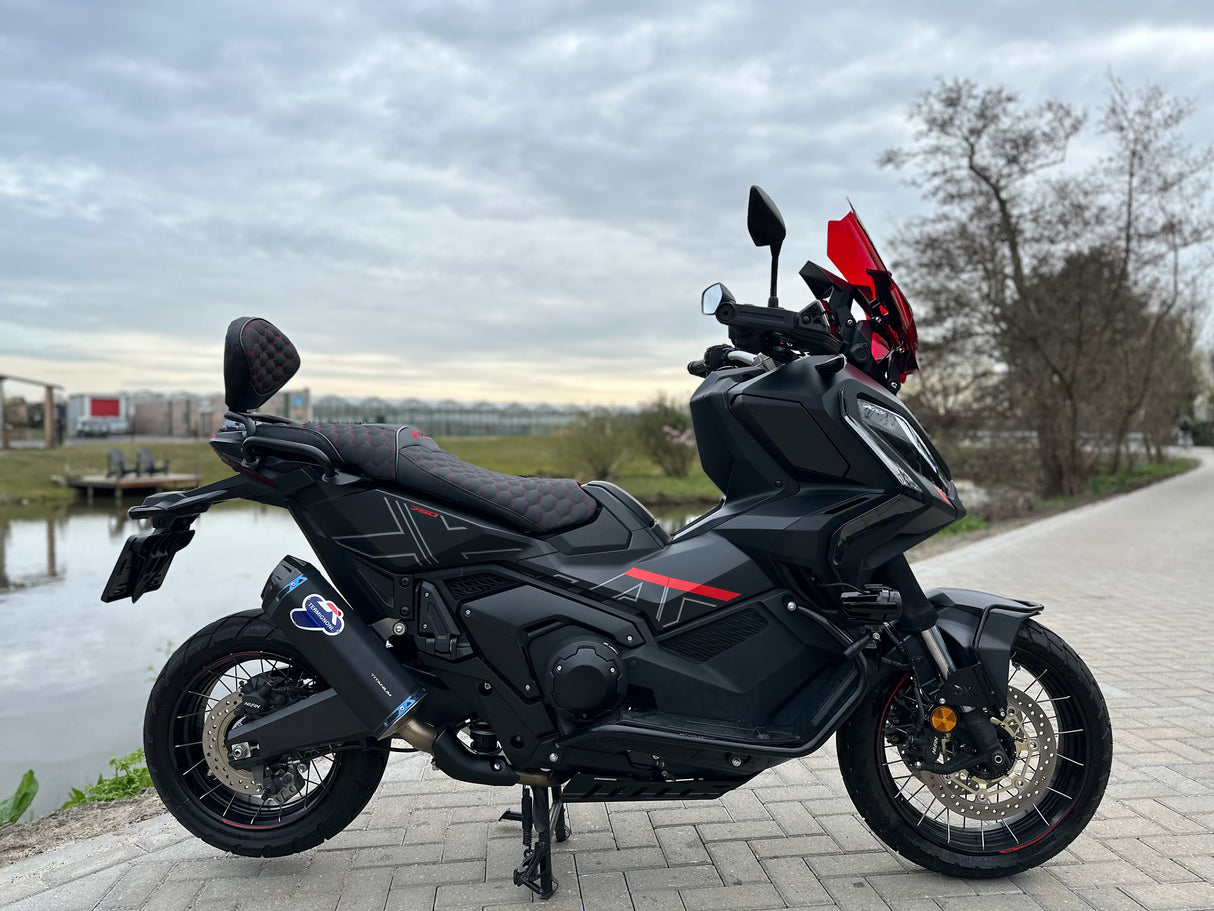 Honda x-adv 750 red edition full custom Akrapovic 2023