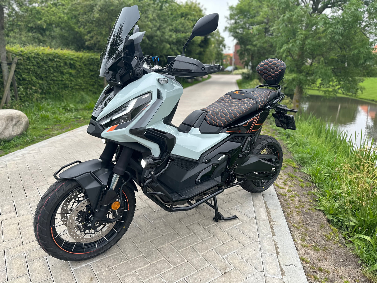 Honda x-adv 2024 paco blue custom full Termignoni