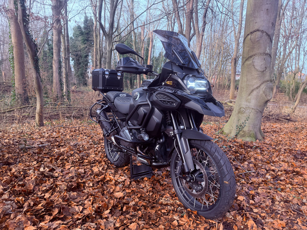 BMW R 1250 gs adventure Triple Black 2024 Akrapovic full custom