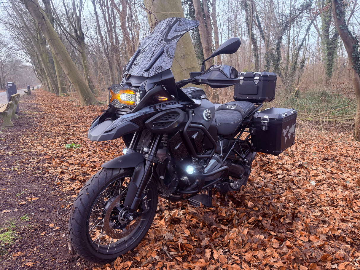 BMW r 1250 gs adventure 2023 triple black dr. Jekill & Mr. Hyde full custom