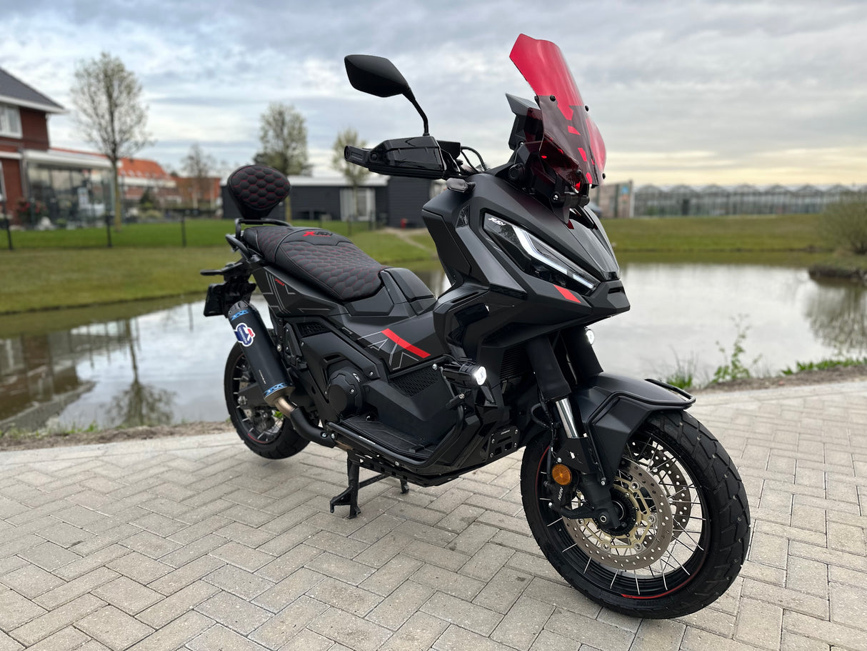 Honda x-adv 750 red edition full custom Akrapovic 2023