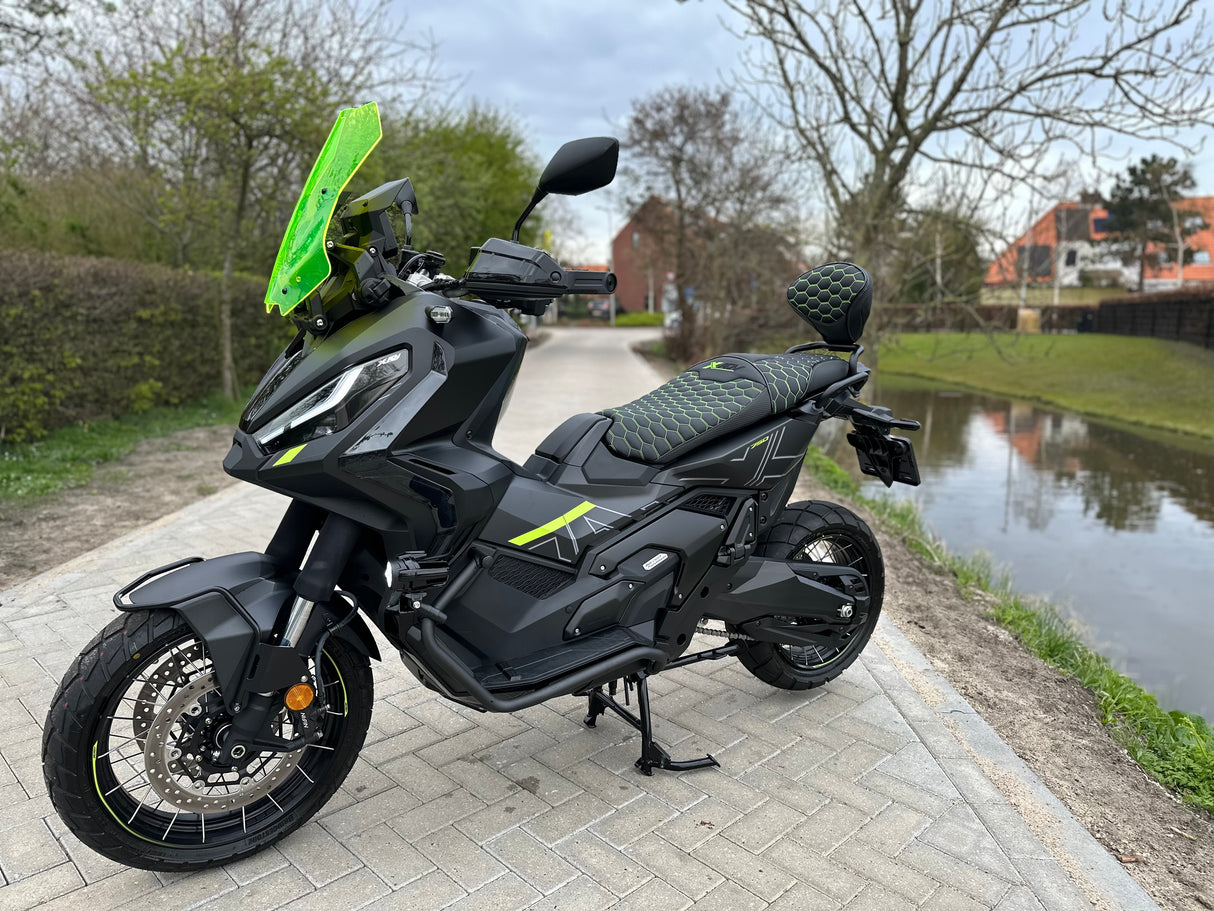 Honda x-adv 750 neon green edition full custom Akrapovic