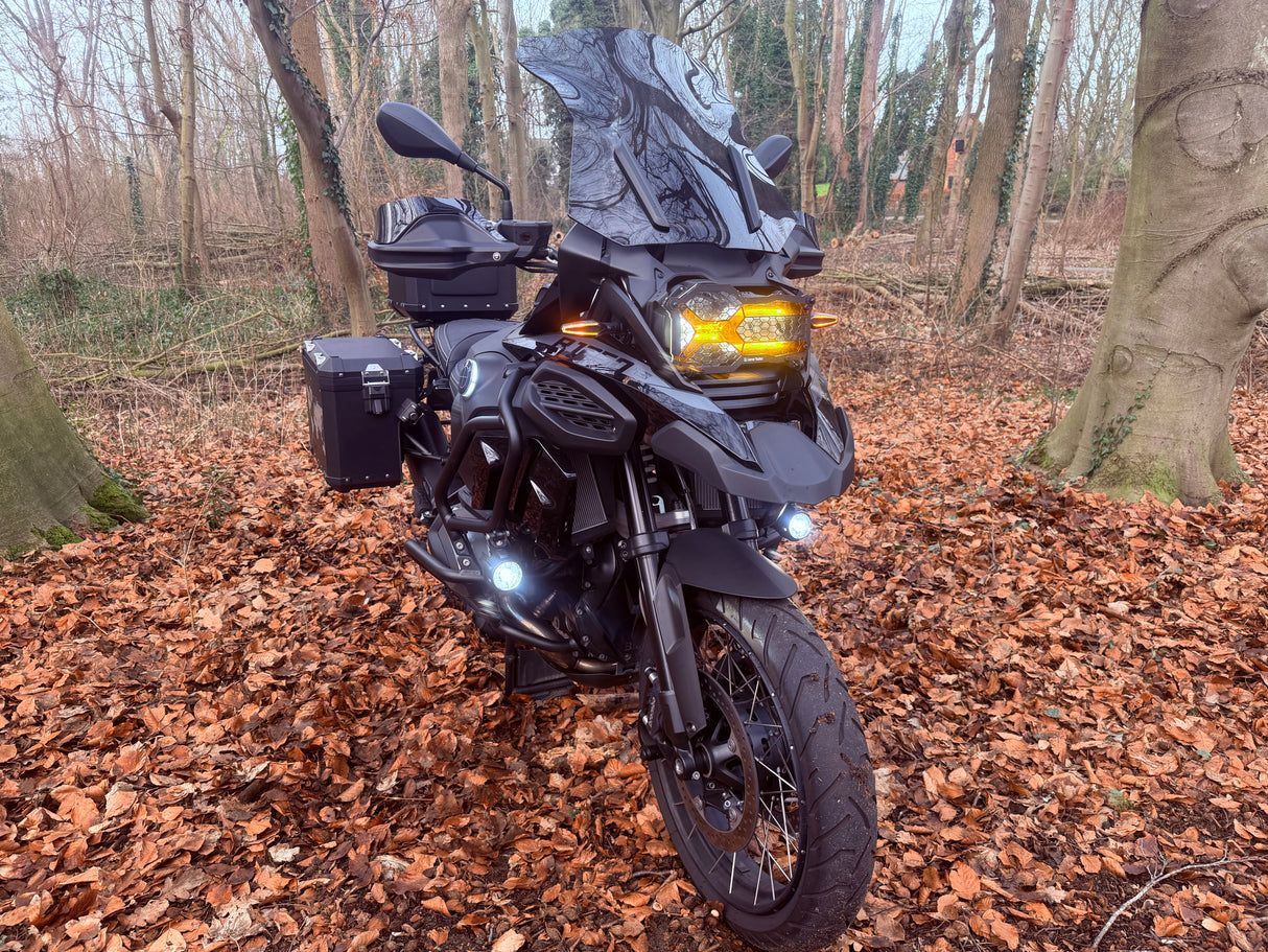 BMW r 1250 gs adventure 2023 triple black dr. Jekill & Mr. Hyde full custom