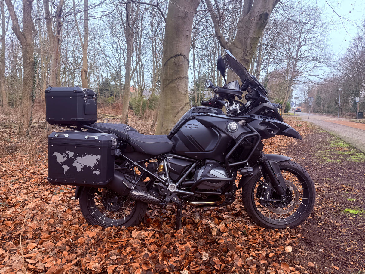 BMW r 1250 gs adventure 2023 triple black dr. Jekill & Mr. Hyde full custom