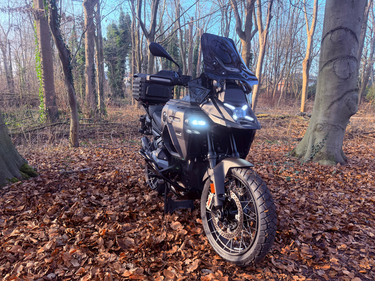 BMW R 1300 GS Adventure black on black 2025 AKRAPOVIC full custom