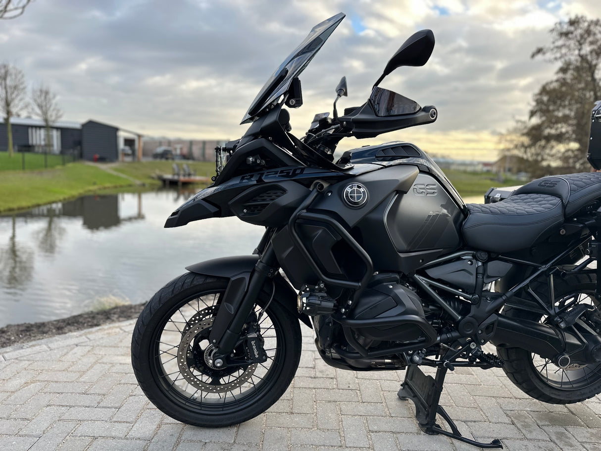 BMW R 1250 gs Adventure 2022 triple black custom full Akrapovic