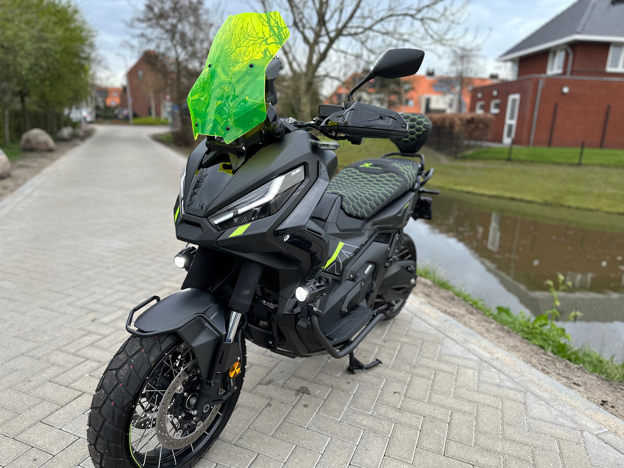 Honda x-adv 750 neon green edition full custom Akrapovic