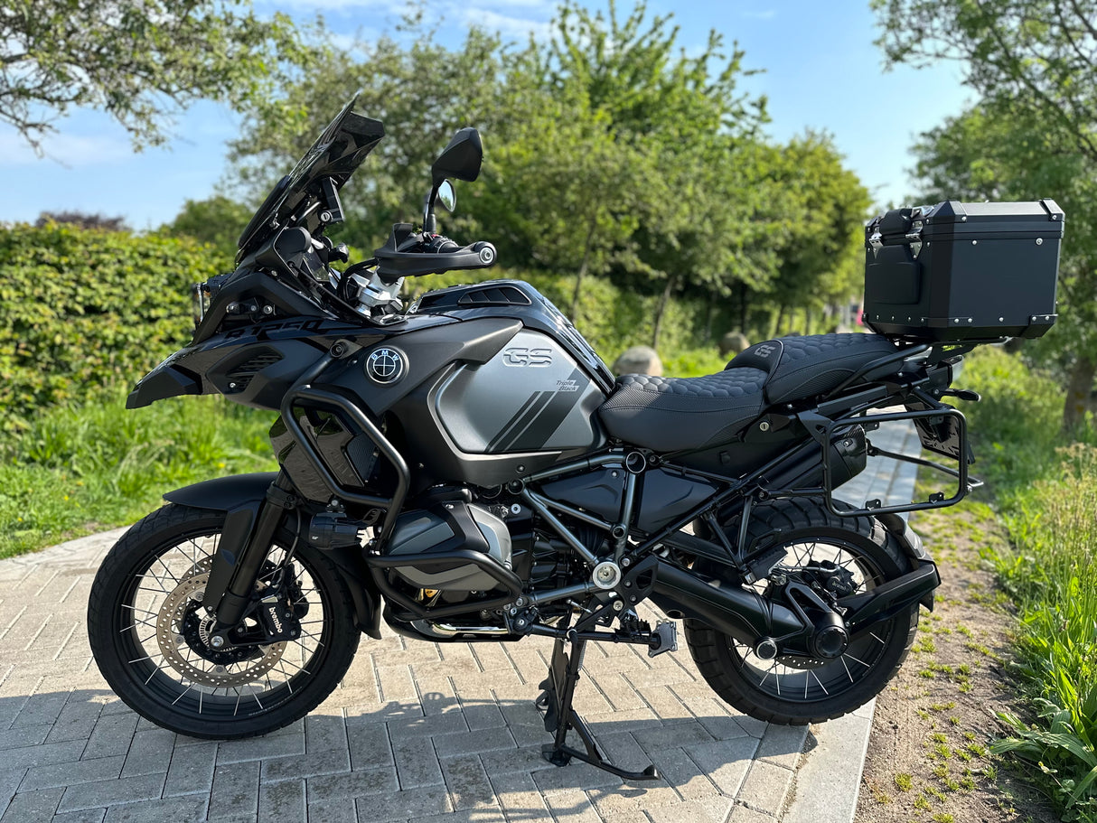 BMW r 1250 gs Adventure triple black full custom 2023 Dr. Jekyll & Mr. Hyde
