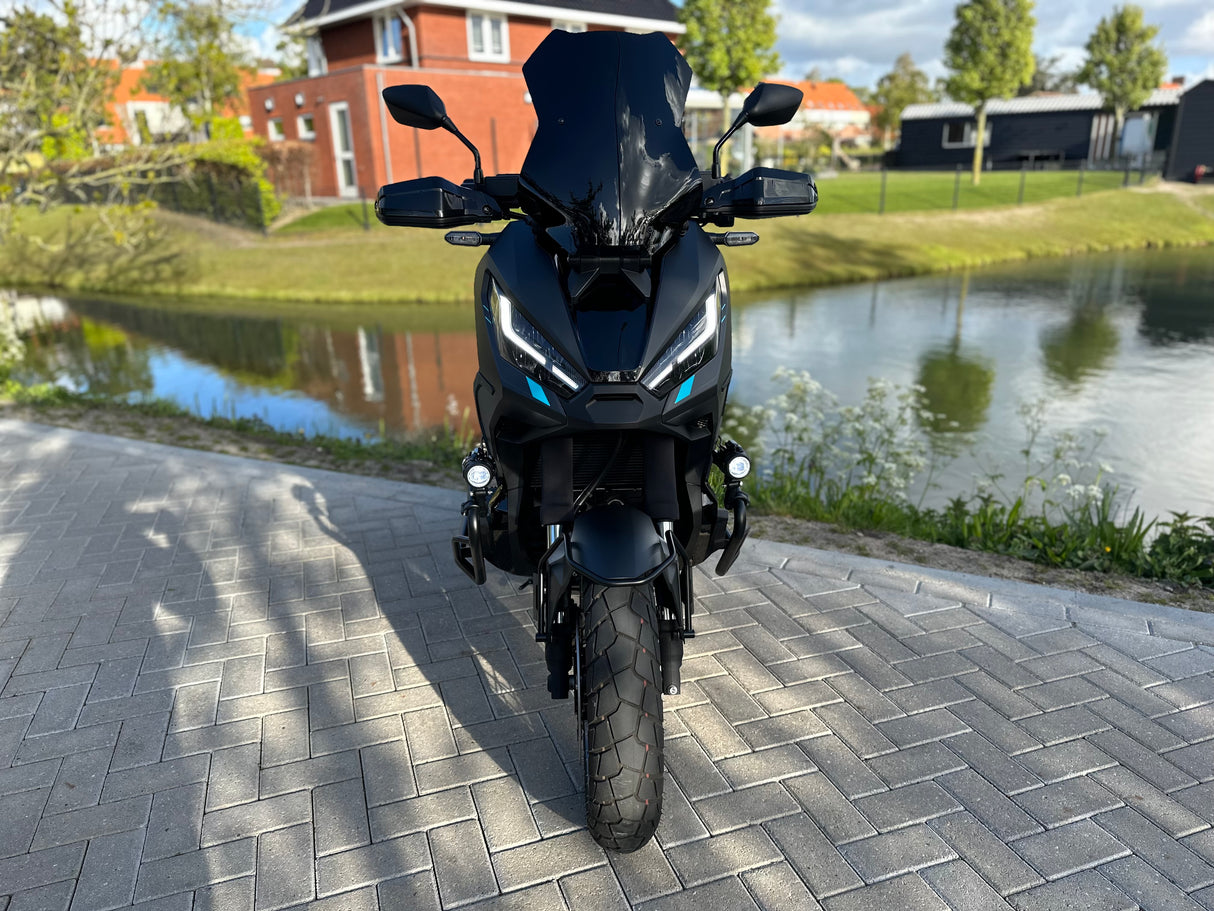 Honda x-adv 750 turquoise edition 2024 Akrapovic