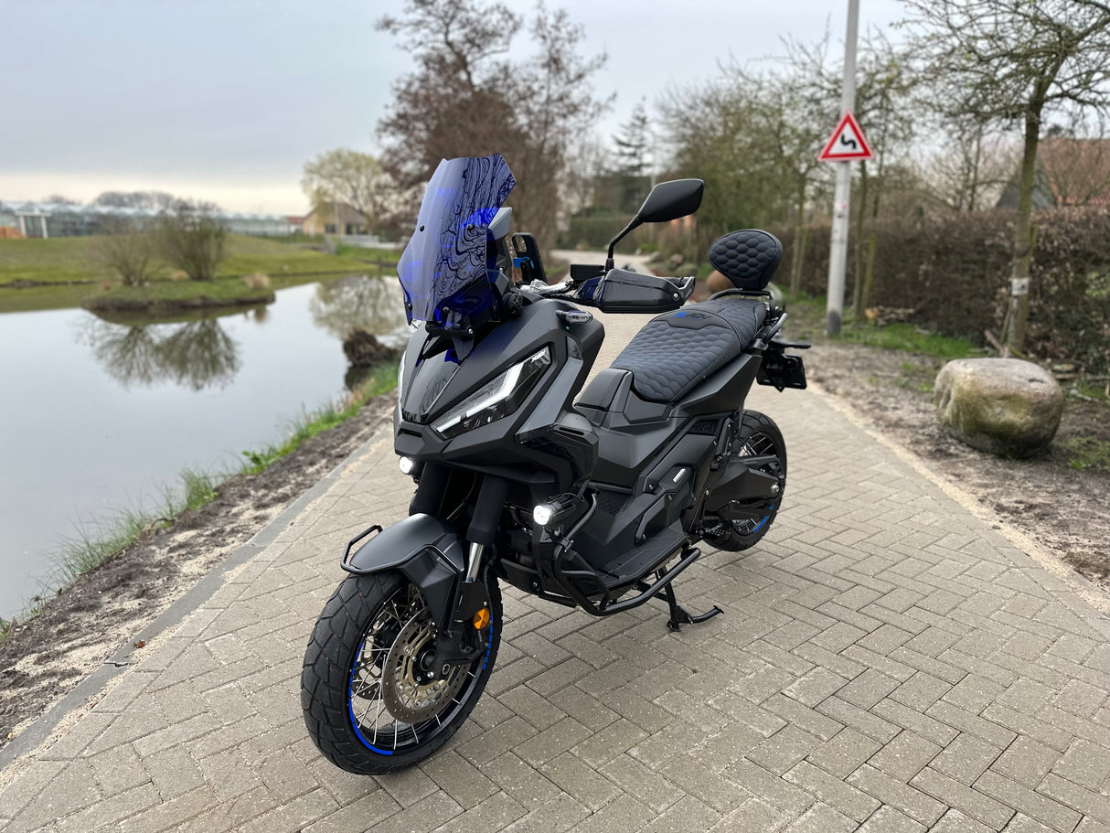 Honda x-adv 750 blue edition full custom Akrapovic