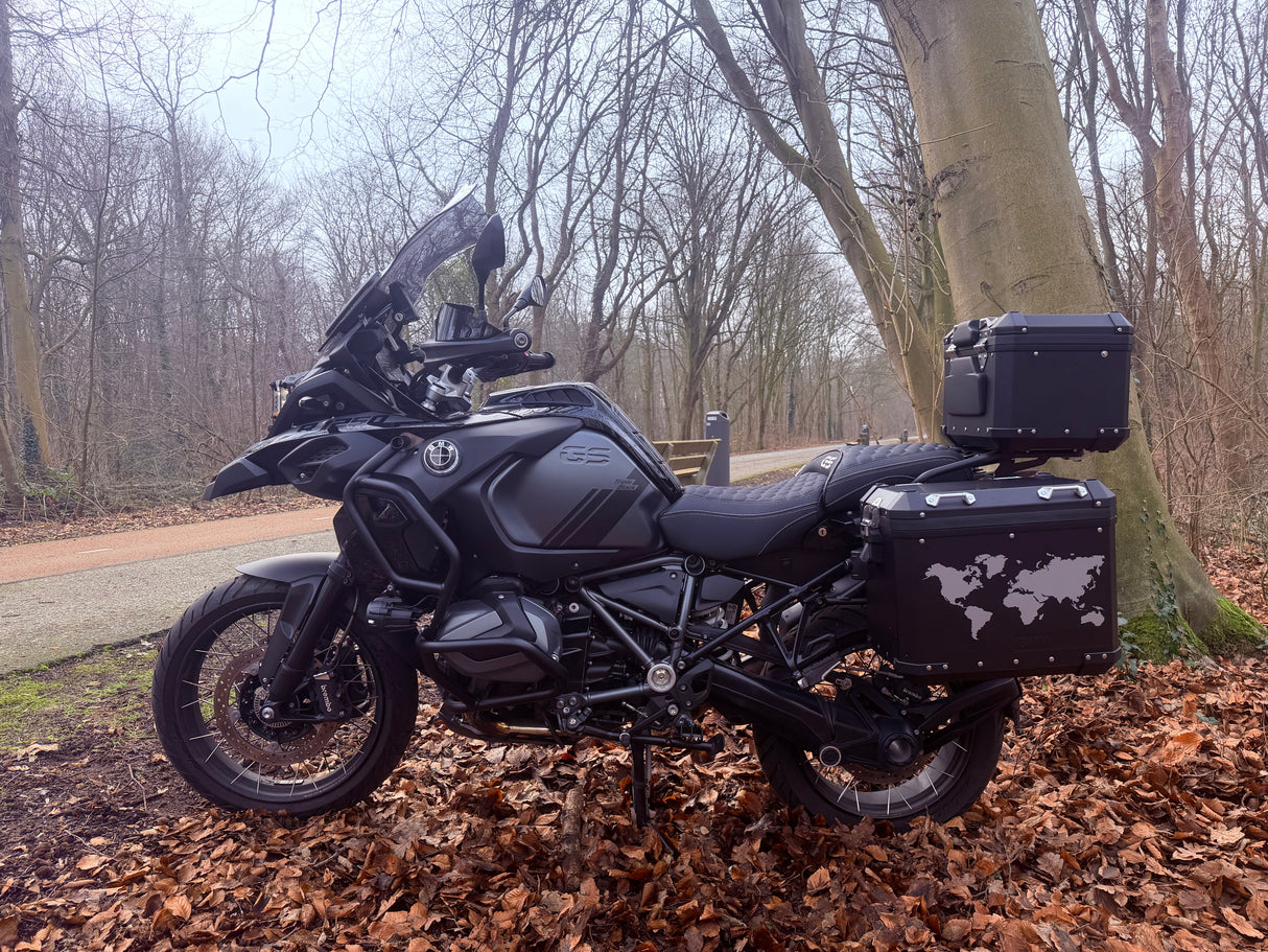 BMW r 1250 gs adventure 2023 triple black dr. Jekill & Mr. Hyde full custom