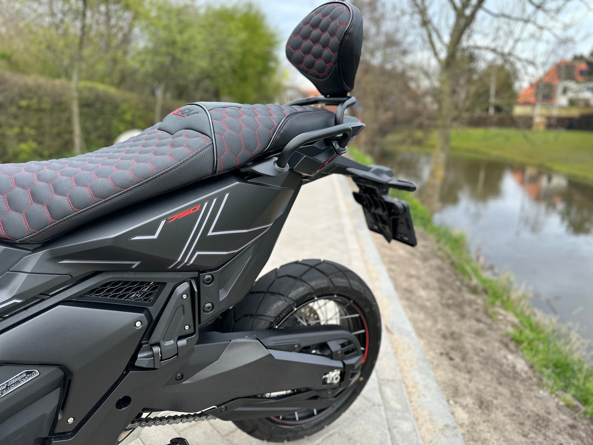 Honda x-adv 750 red edition full custom Akrapovic 2023