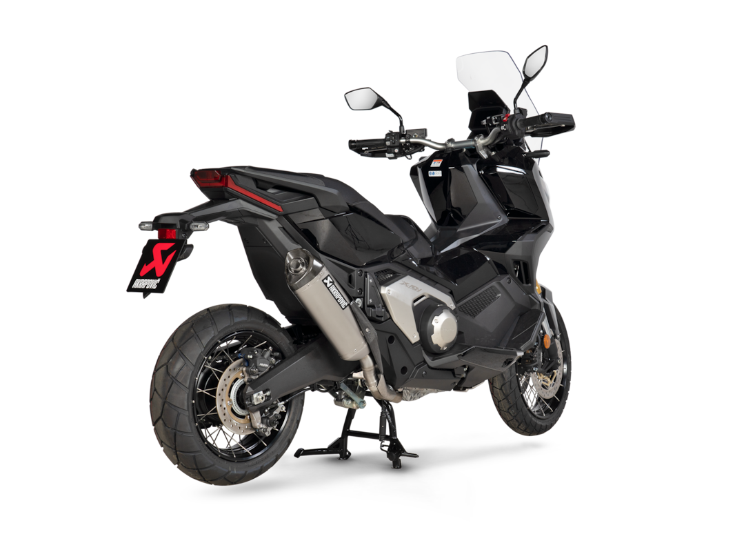 AKRAPOVIC SLIP-ON EINDDEMPER HONDA X-ADV 750 TITANIUM ZILVER